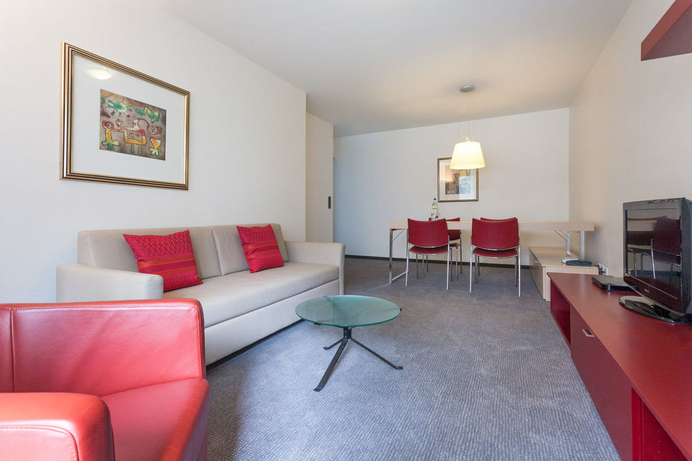 Ema House Hotel