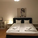 Apartment With Rooftop Garden