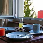Helvetia 2 Zimmer Apartment Mit Parkplatz