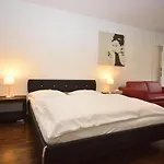 Fantastic Studio Near Lake - Flower 02
