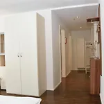 Fantastic Studio Near Lake - Flower 02
