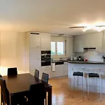Centrally Located, Spacious Modern Apartment
