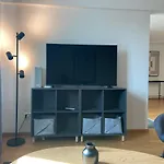 Modern 3Bdr Duplex With Skyroof In Trendy Zurich West