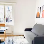Cozy Studio Apartment Unit 12 In Center Of Zurich