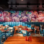 Superior East Wing Rooms By Five Zurich