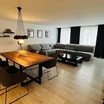 Paradeplatz Apartment By Airhome