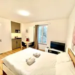Heart Of Zurich Modern Studio Hg20