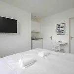 Urban Oasis With Queen Bed And View Be-22