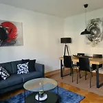 2 Bedroom - Kingsize Bett - Garten - Parken - Kueche