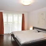 Stylish 2Br Near Lake - Flower 3