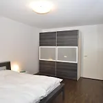 Stylish 2Br Near Lake - Flower 3