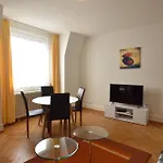 Cosy 2-Bedroom Near Lake - Stardust 31