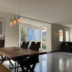 Amazing 2 Bedroom Flat: Specious And Central