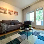 Modern Eingerichtete Stadtwohnung In Wollishofen