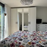 Luxury 2 Bedrooms, Stunning View, 10 Min To Center