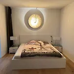 Luxury Apartment - Central To Everything