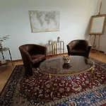 Helvetia 2 Zimmer Apartment Mit Parkplatz