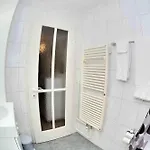 Modern Studio Near Main Station - Crown 16