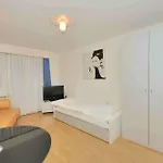 Modern Studio Near Main Station - Crown 16