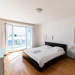 2 Bedroom Apartment Close To Lake - D2