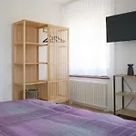 Komfortable Wohnung Im Lebendigen Zuercher Kreis 3