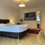 Cute Studio Next To Museum Of Art - Art 9