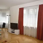 Spacious 1Br Near Lake And Opera - Mill 3 11