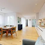 Stylish Penthouse In The City - Sun 17