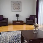 Terrific 1 Bedroom Flat City Center And Near Lake - Dahlia 9