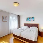 3Br City Flat Near Bellevue! - Sf6