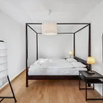 Comfortable Stay In Oerlikon 20 Minutes Away From Zurich Airport