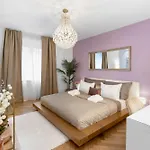 Btqluxtoplocationacfreeparking