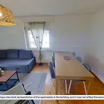 Zurich 2-Bedroom Apartment With Comforts