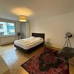 Cute Studio Next To Museum Of Art - Art 9