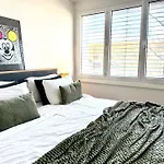 Modern & Central Apartment - Zurich Oerlikon