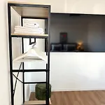 Modern & Central Apartment - Zurich Oerlikon