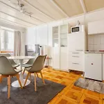 City Center Apt. Old Town Zh