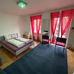 4 Preiswertes Zimmer In Privater Wohnung, Kein Hotel, Ohne Personal, Zum Uebernachten