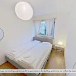 Basic 2Br With Natural Light
