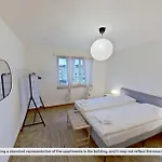 Basic 2Br With Natural Light