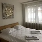 1Br Apartment With Balcony - West 13