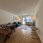 Modern 2Br In The City Center - Hoesch 12
