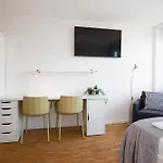 Your Urban Home In City Of Zurich - Near Albisriederplatz & Letzipark