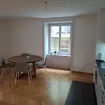 Zuerich Central Station Apartment, 2 Bedroom & Sofabed