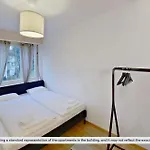 Basic 3Br Flat With Balcony In Zurich