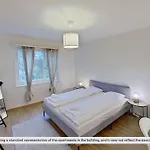 Basic 3Br Flat With Balcony In Zurich