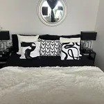 Executive Suite Ac & Free Parking