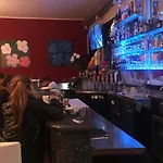 Linda\'S Beauty Hostel