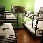 Linda\'S Beauty Hostel