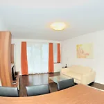 Stylish 1Br Near Lake And Opera - Flower 11